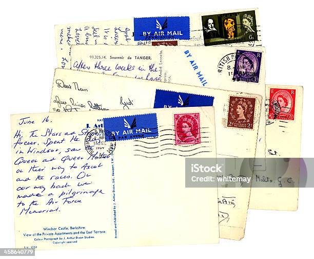 Photo libre de droit de Groupe De Vieilles Cartes Postales Airmail Britannique banque d'images et plus d'images libres de droit de 1950-1959
