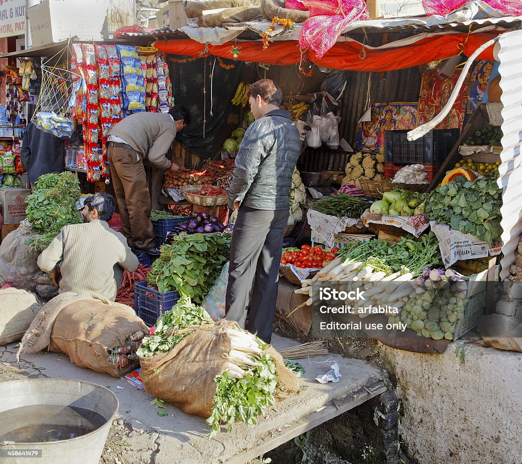 Verdura fresca stall Jammu Kashmir India - Foto stock royalty-free di Affari