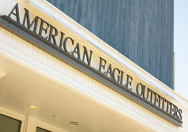 Foto de American Eagle Outfitters e mais fotos de stock de American Eagle  Outfitters - American Eagle Outfitters, Loja, Editorial - iStock
