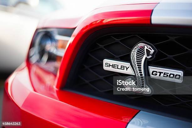 Shelby Gt500 Спереди Нашивкой — стоковые фотографии и другие картинки Ford Mustang - Ford Mustang, Shelby - Brand-Name, Ford Motor Company