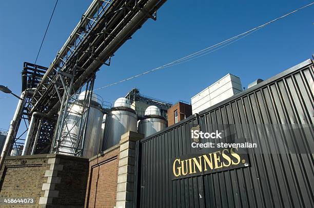 Entrada Do Guinness Fábrica Em Dublin Irlanda - Fotografias de stock e mais imagens de Guinness - Guinness, Fábrica de Cerveja, Cerveja