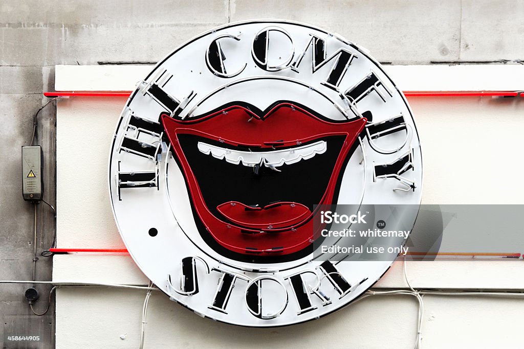 O Comedy loja placa iluminada - Foto de stock de Comediante royalty-free