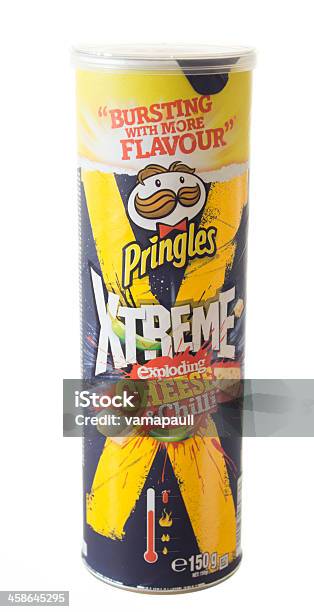 Pringles Na Białym Tle - zdjęcia stockowe i więcej obrazów Bez ludzi - Bez ludzi, Białe tło, Chipsy ziemniaczane