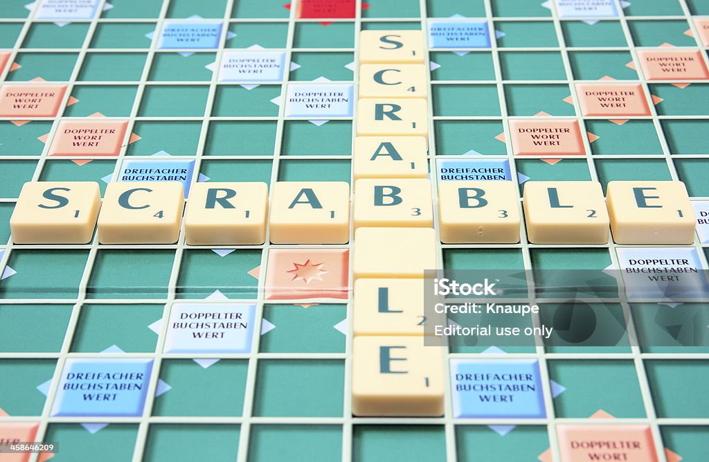 Mattel le jeu de société en famille Scrabble - Photo de Scrabble libre de droits