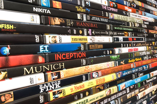 dvd movie collection, fotografia da studio - dvd foto e immagini stock