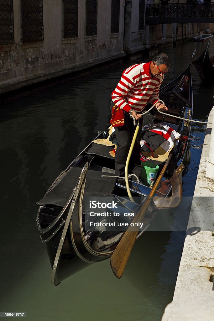 Gondoliere a Venezia - Foto stock royalty-free di Acqua