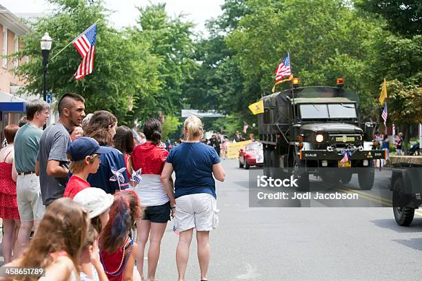 Armia Ciężarowych Dnia 4 Lipca Parade - zdjęcia stockowe i więcej obrazów 4-go lipca - 4-go lipca, 4x4, Amerykańska flaga