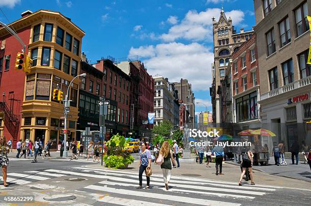 ニューヨーク行き17 Th Street の Broadway 歩行者横断 - 19世紀風のストックフォトや画像を多数ご用意 - 19世紀風, イエローキャブ, エディトリアル