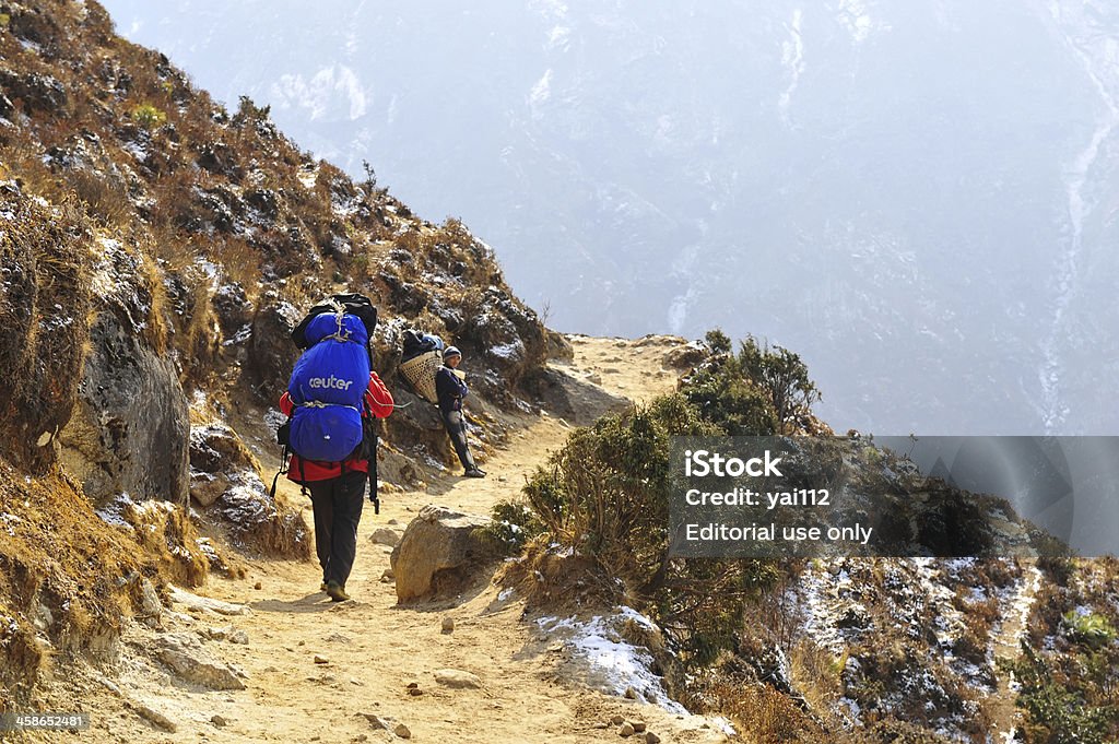 porter en nepal - Foto de stock de Adulto libre de derechos