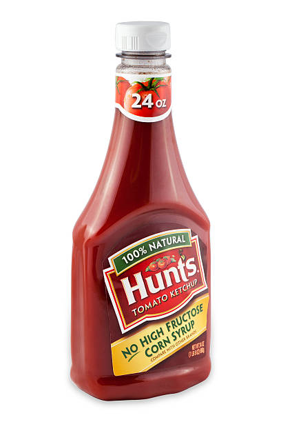 hunt 자연 토마토케첩 - ketchup brand name isolated on white isolated 뉴스 사진 이미지