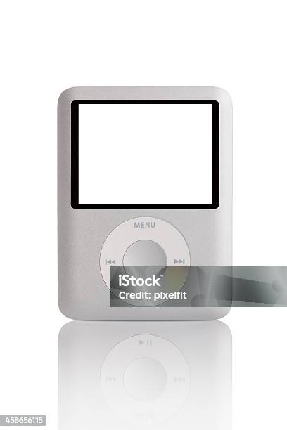 Silver Ipod Nano 3th Geração - Fotografias de stock e mais imagens de Leitor de MP3 - Leitor de MP3, Figura para recortar, Arte, Cultura e Espetáculo