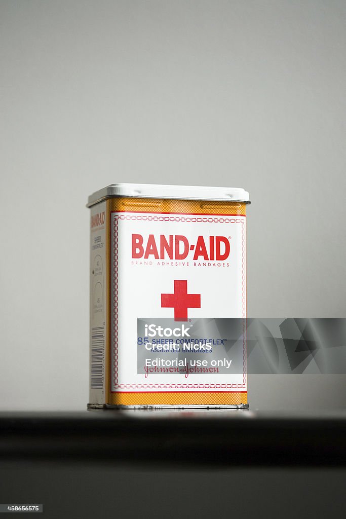 Bandaj Box Classic Bandaid Box Stock Photo - Download Image Now - Adhesive Bandage ...