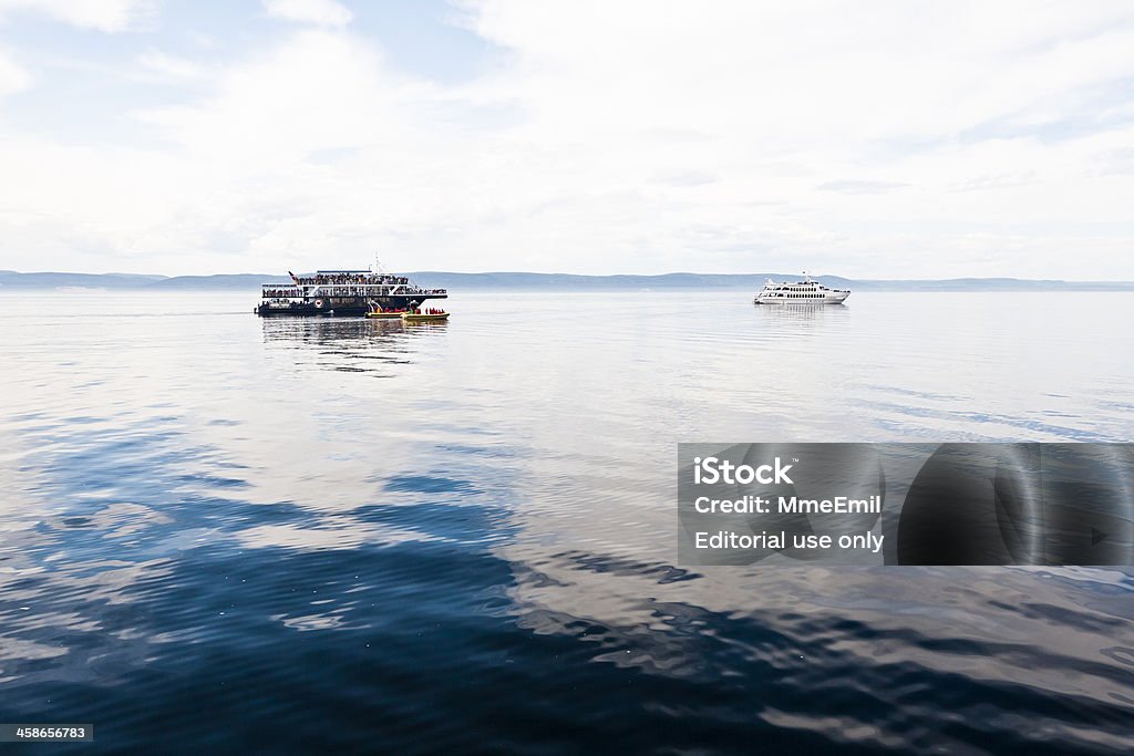 Наблюдение лодки - Стоковые фото Морское судно роялти-фри