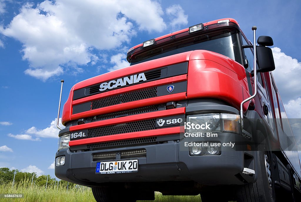 Scania 164L semi camion, la Vue en contre-plongée - Photo de Skane libre de droits
