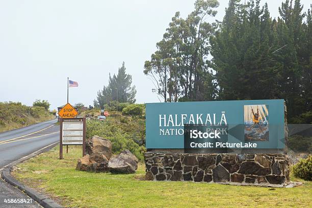 Parco Nazionale Dellhaleakala Ingresso Maui Hawaii - Fotografie stock e altre immagini di Composizione orizzontale