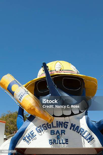 Giggling Marlin Señal En Cabo San Lucas México Foto de stock y más banco de imágenes de Aire libre - Aire libre, Arte cultura y espectáculos, Azul