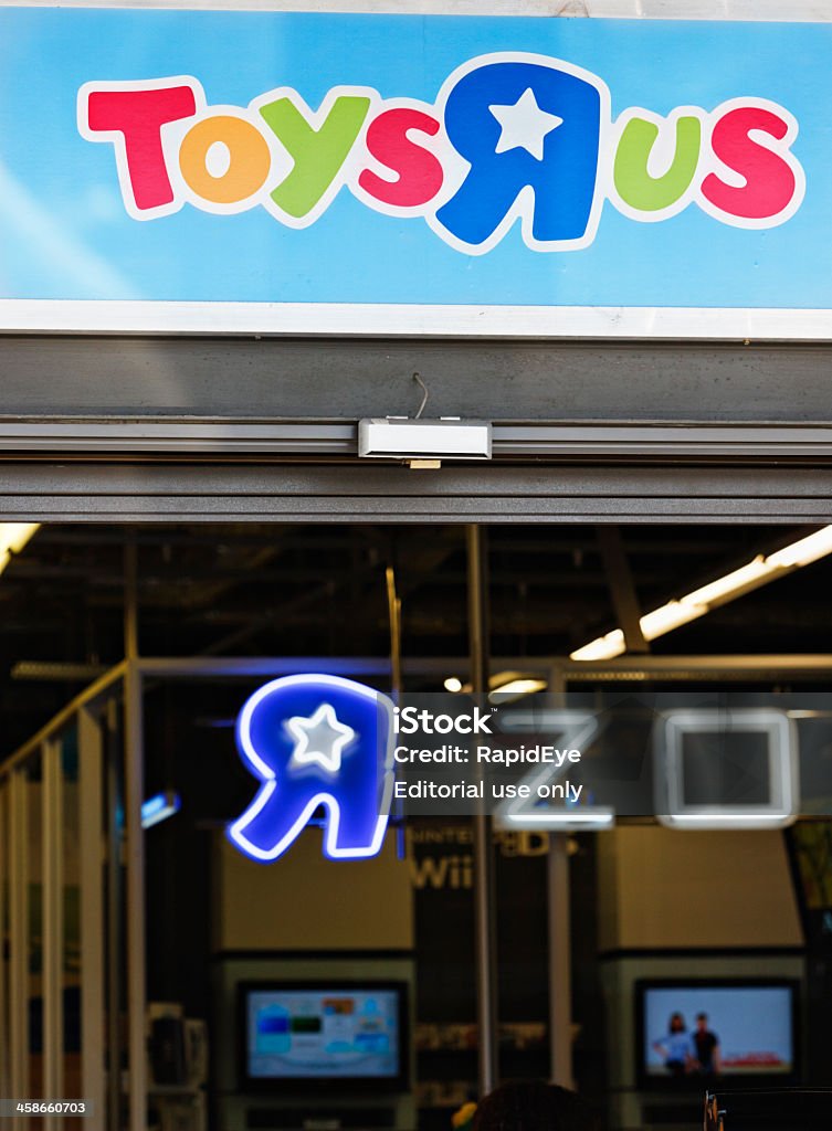 トイザらス storefront と看板 - 玩具屋のロイヤリティフリーストックフォト