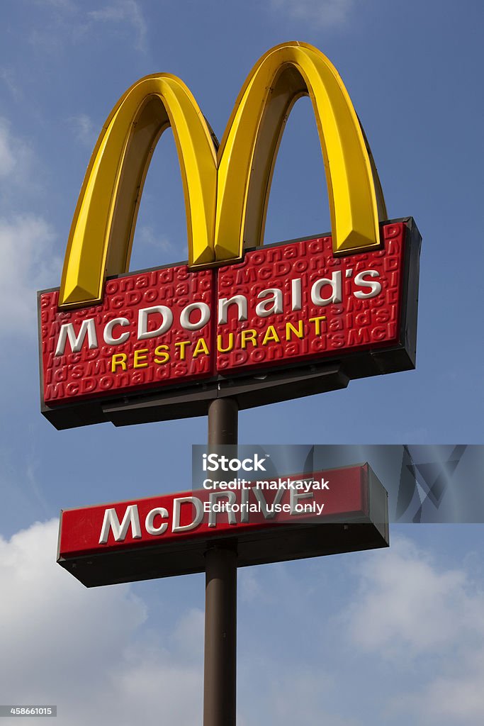 McDonalds sinal - Royalty-free Alimentação Não-saudável Foto de stock