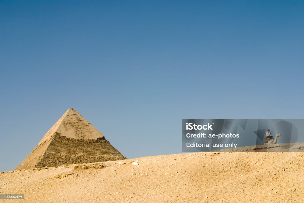 Chephren-Pyramide und Polizisten, die Pyramiden von Gizeh, Kairo, Ägypten - Lizenzfrei Afrika Stock-Foto
