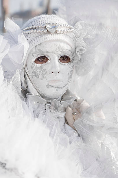 maschera di carnevale di venezia - venice italy flash foto e immagini stock
