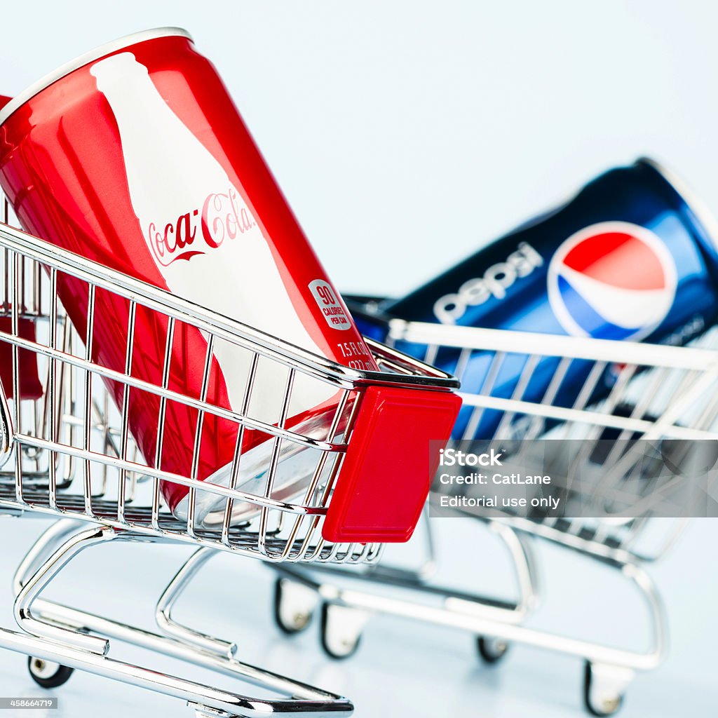 Battaglia dei marchi: vs Pepsi Cola - Foto stock royalty-free di Alimentazione non salutare