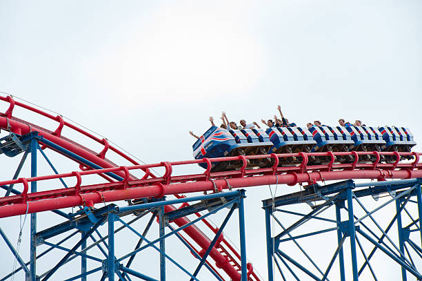 o pepsi max grande um - rollercoaster blackpool england pleasure beach - fotografias e filmes do acervo