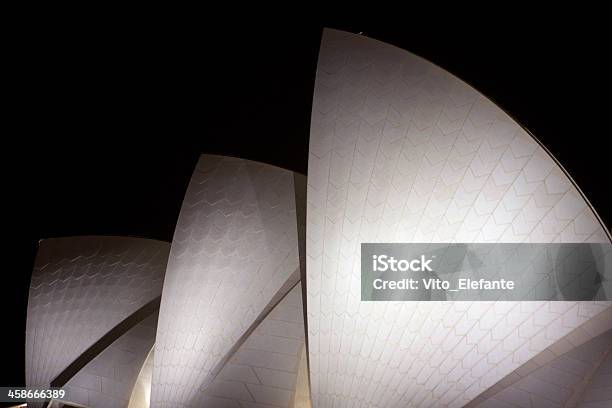 Dettaglio Opera House Di Sydney In Australia - Fotografie stock e altre immagini di Teatro dell'Opera di Sydney - Teatro dell'Opera di Sydney, Teatro lirico, Notte