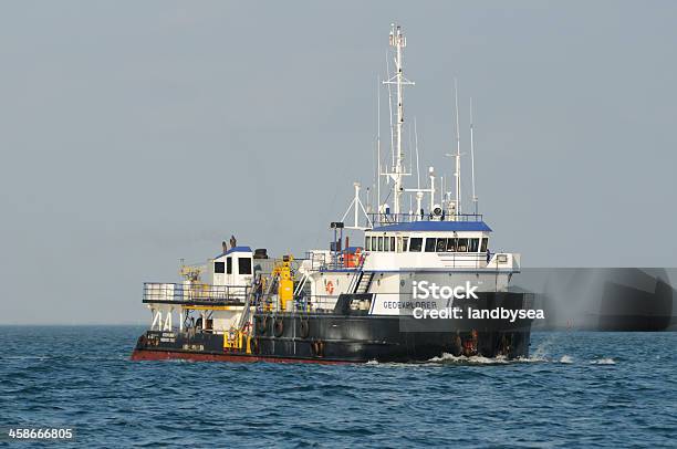 R V Geoexplorer Stockfoto und mehr Bilder von Wissenschaftliches Experiment - Wissenschaftliches Experiment, Erdbeben, Meer