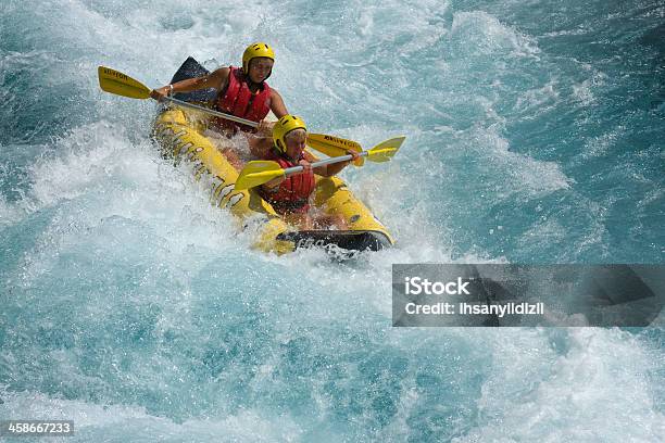 Rafting Foto de stock y más banco de imágenes de Rafting en aguas bravas - Rafting en aguas bravas, Rafting, Accesorio de cabeza