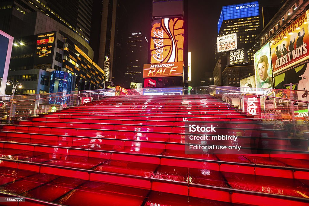 Vermelho passos sobre TKTS na Times Square, Cidade de Nova Iorque - Royalty-free Ao Ar Livre Foto de stock