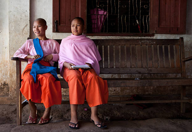 kalaywa tawya konwent, myanmar - kalaywa tawya monastery zdjęcia i obrazy z banku zdjęć