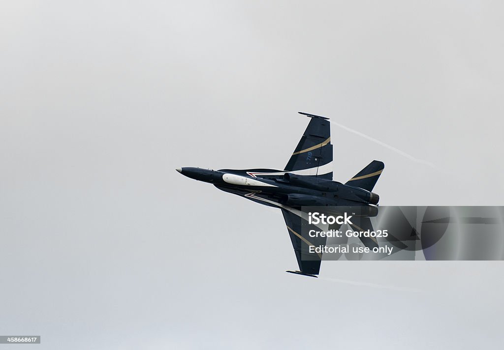 CF - 18 회전 - 로열티 프리 Airshow 스��톡 사진