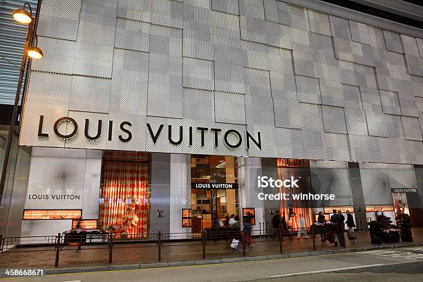 Louis Vuitton Flagship Store Stock Photo - Download Image Now - Asia, Bag,  Built Structure - iStock