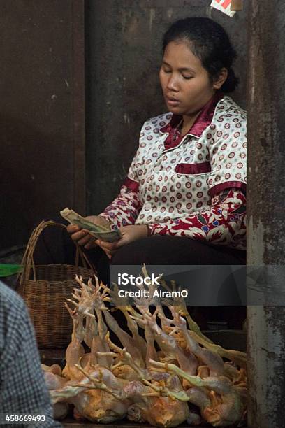 Market Woman Counting Her Incomes Stock Photo - Download Image Now - Adult, All Asian Currencies, Angkor