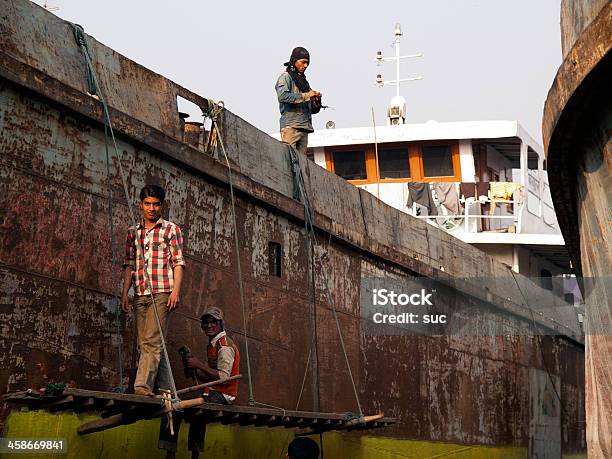 Foto de O Bangladesh Trabalho Infantil Continua A Norma Social e mais fotos de stock de Navio