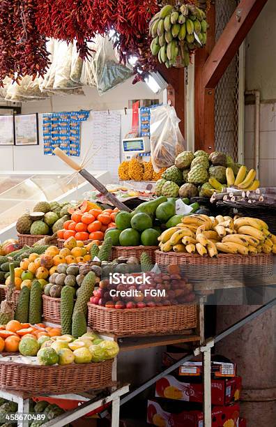 Madeiramarkt Stockfoto und mehr Bilder von Ananas - Ananas, Apfel, Artischocke