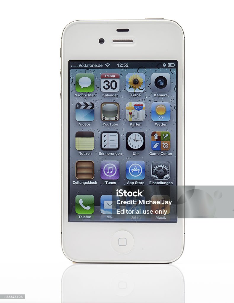Blanco iPhone 4S con alemán Página principal - Foto de stock de Cultura alemana libre de derechos