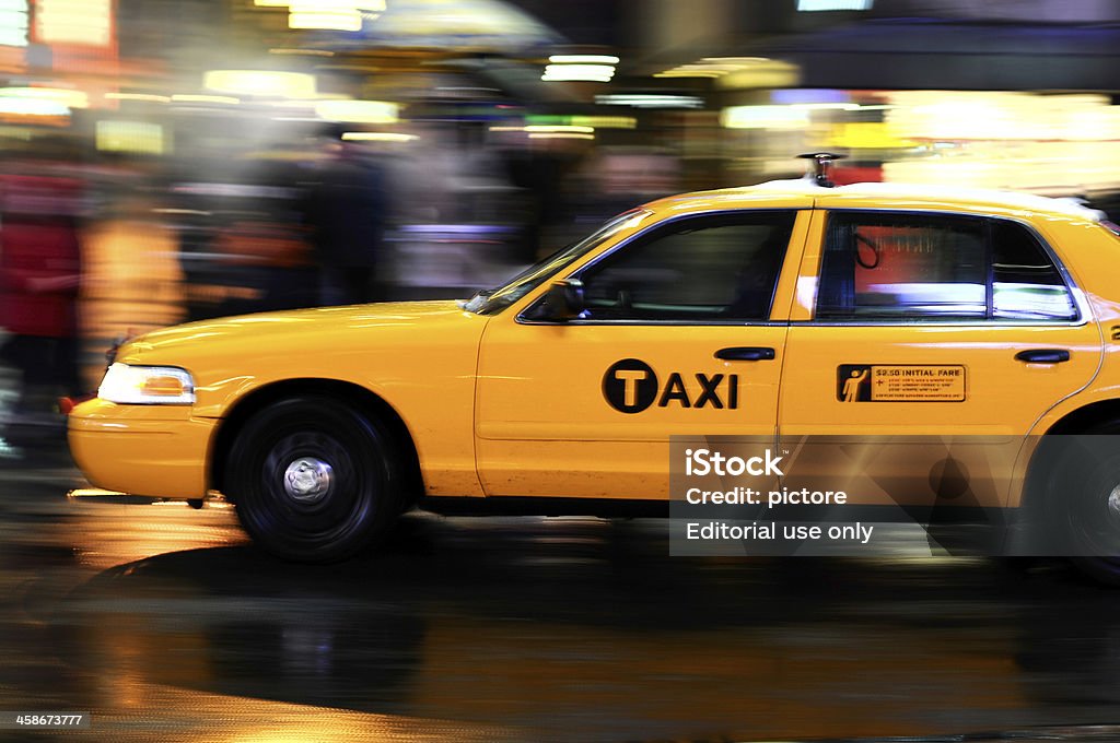 Yellow cab - Foto de stock de Aire libre libre de derechos