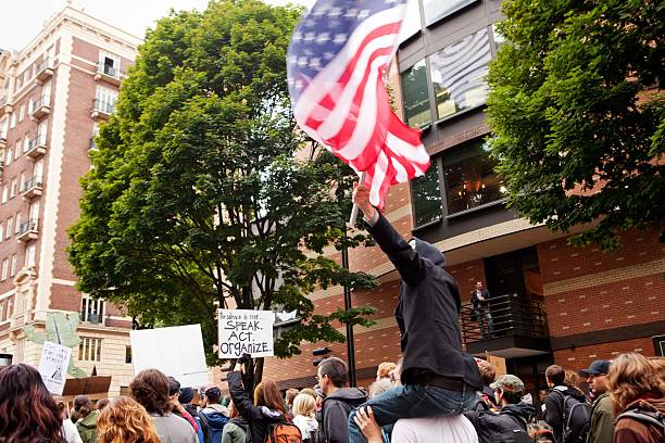 occupy portland de março - protest editorial people travel locations - fotografias e filmes do acervo