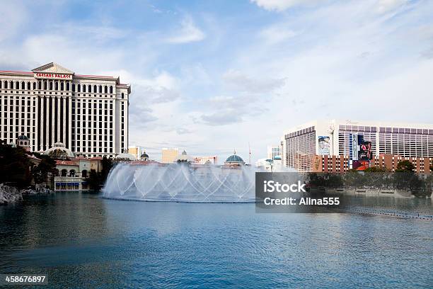 Фонтаны Bellagio С Ласвегасстрип В Фоновом Режиме — стоковые фотографии и другие картинки Bally's Las Vegas