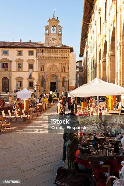 Antigo Mercado De Arezzo Em Toscana - Fotografias de stock e mais imagens de Arezzo - Arezzo, Itália, Feira da Ladra - Mercado