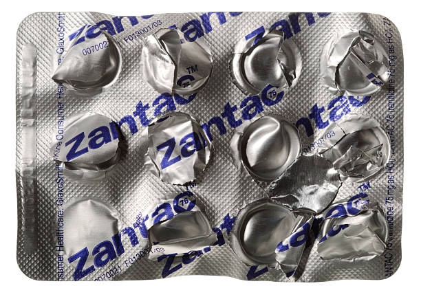 utilisé plaquette de médicament de zantac tablettes - blister pack pill medicine healthcare and medicine photos et images de collection