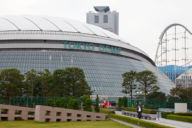 tokyo dome in giappone - boston red sox foto e immagini stock