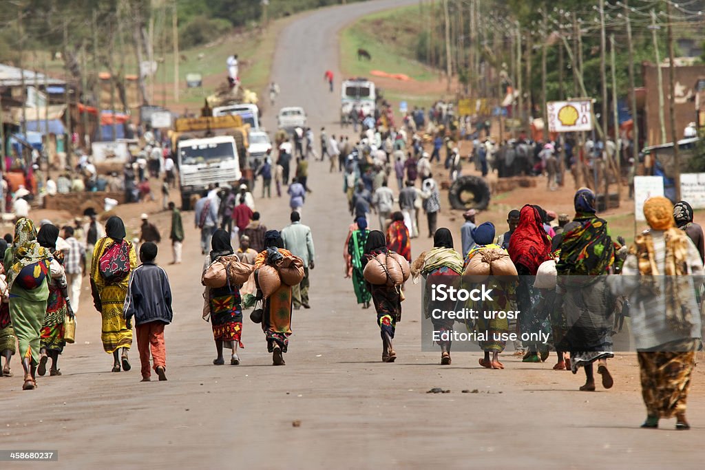 Einheimische auf einem Markt In Yabela - Lizenzfrei Afrika Stock-Foto