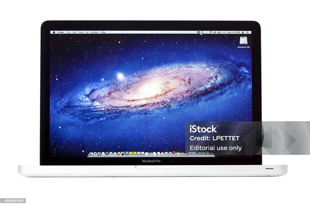 Apple MacBook Pro с OS X Lion - Стоковые фото MacBook роялти-фри