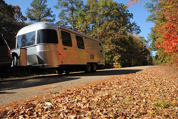 Fifth wheel trailers (\