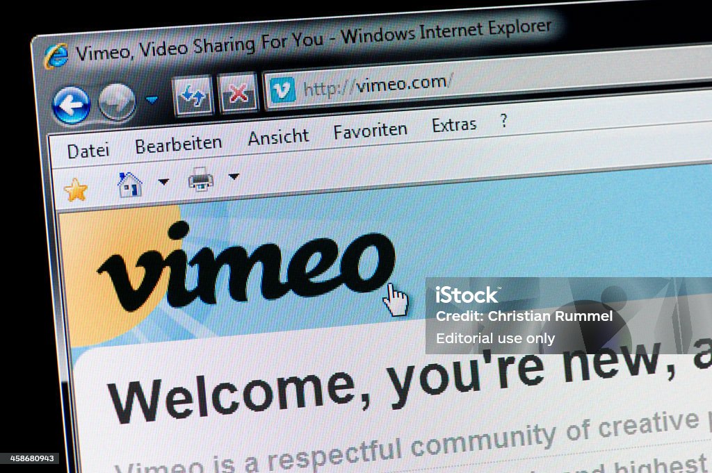 vimeo - Macro shot of real monitor screen Essen, Germany - March 23, 2011: Part of vimeo.com site in Internet Explorer browser on LCD screen. Vimeo is a video community platform similar to YouTube. The basic intention is to offer a kind of stage for all creative people who call their craft moving images. In addition to great clips can be found as well as many screencasts on Vimeo. .com Stock Photo