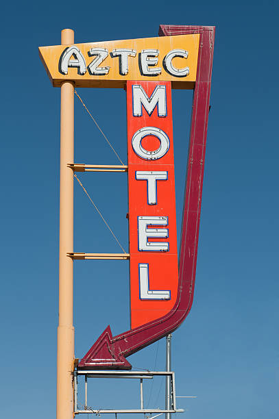 빈티지 모텔 팻말 올드 route 66 - route 66 sign hotel retro revival 뉴스 사진 이미지