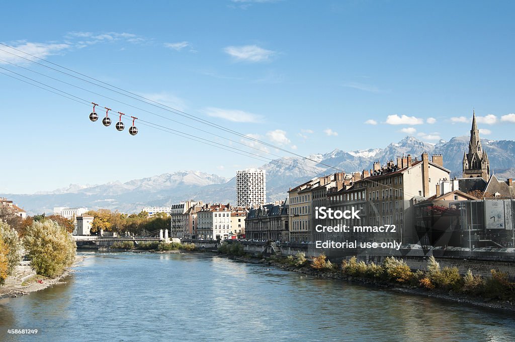 Kabel kolei w Grenoble, Francja, - Zbiór zdjęć royalty-free (Grenoble)