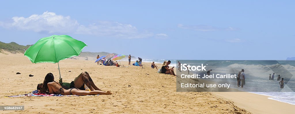 Pessoas na praia - Foto de stock de Areia royalty-free